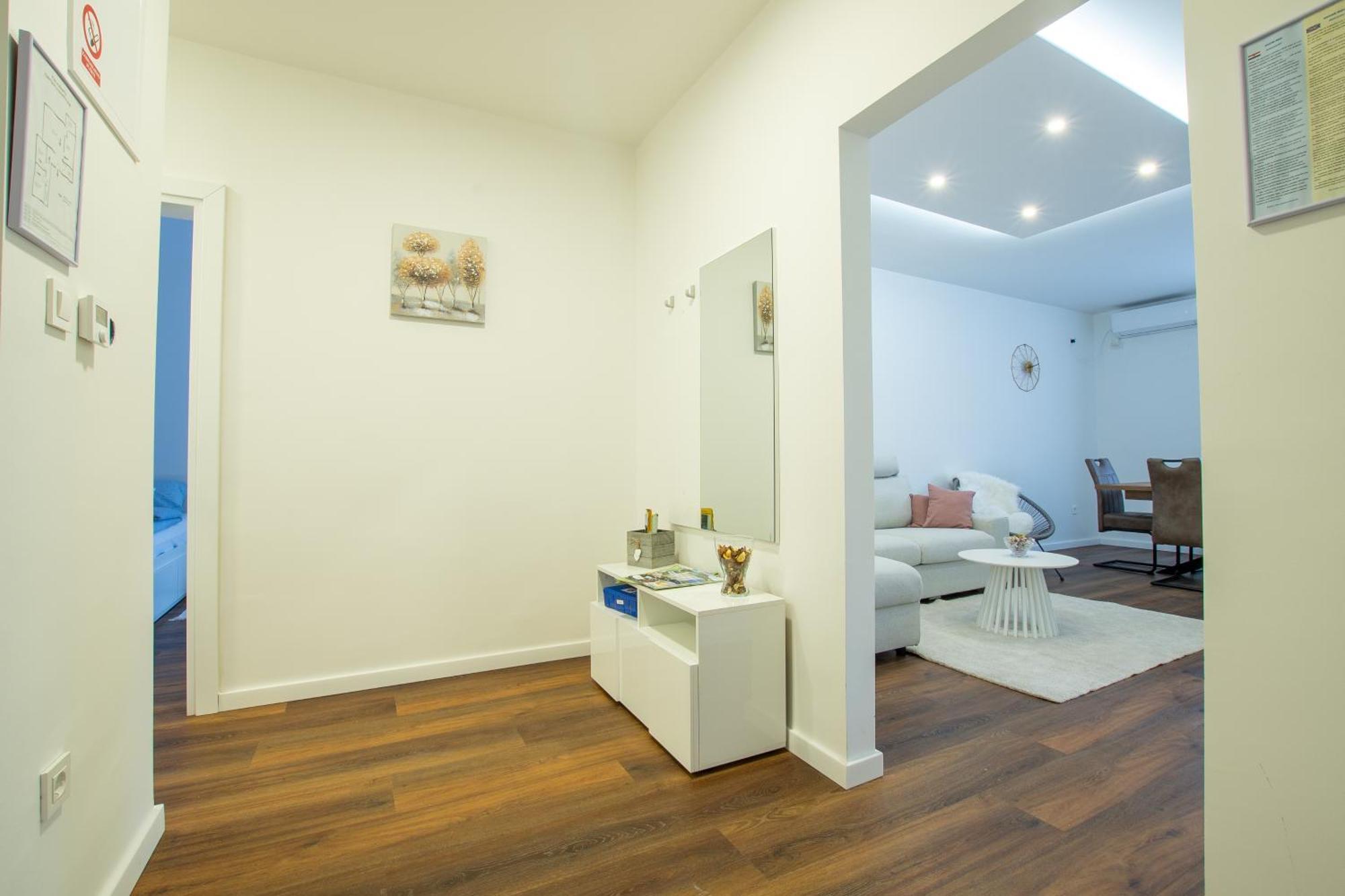 Apartman Valentina - Self Check In And Check Out Otočac Exteriér fotografie