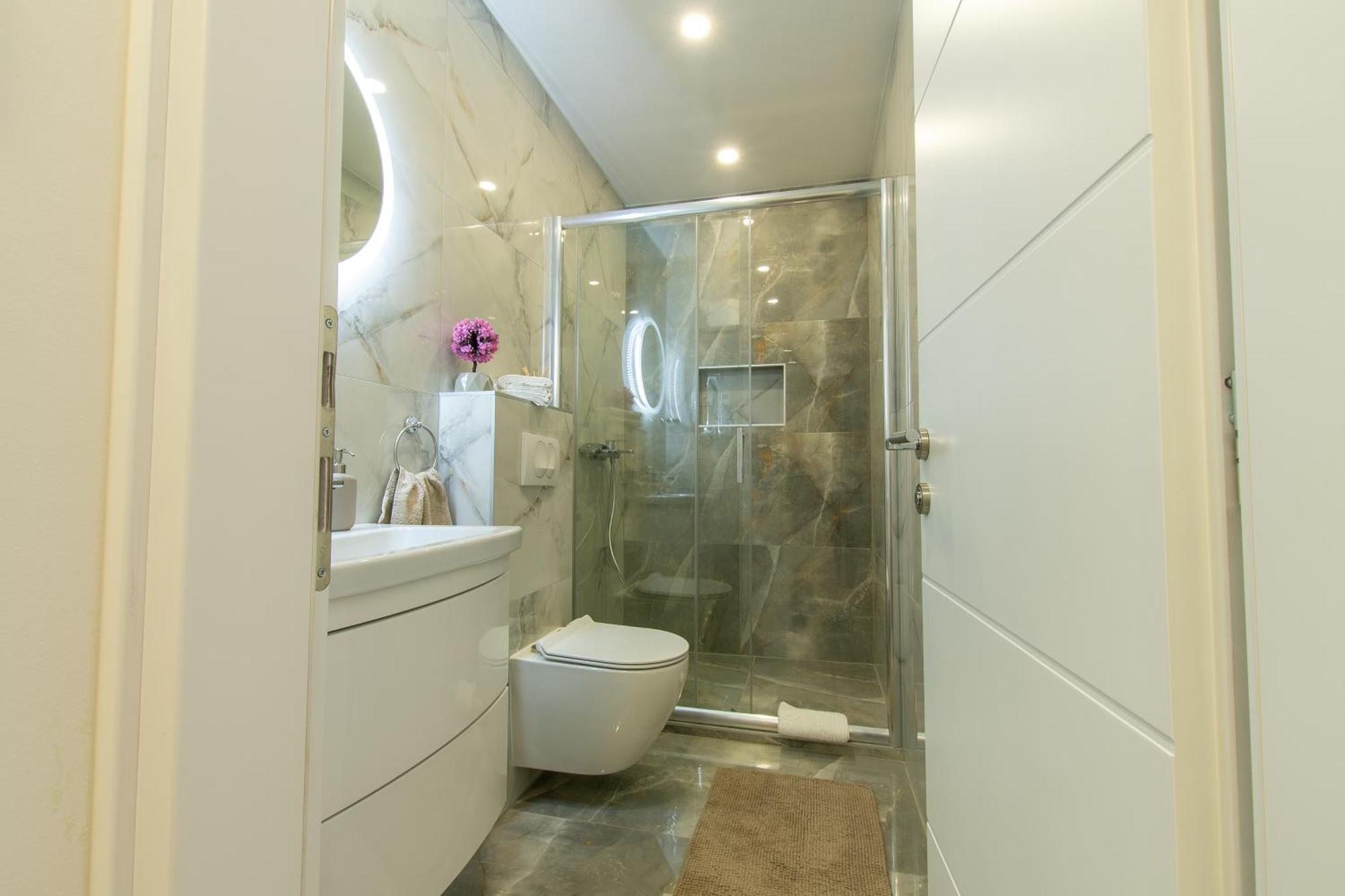 Apartman Valentina - Self Check In And Check Out Otočac Exteriér fotografie